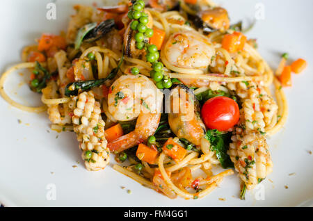 Spaghetti con gamberi piccante Foto Stock