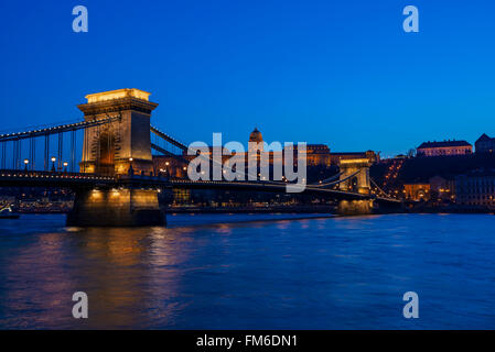 Il Ponte delle catene a Budapest Ungheria Foto Stock