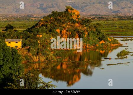 Madagascar, regione di Menabe, Miandrivazo, fiume Tsiribihina Foto Stock