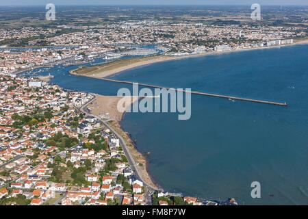 Francia, Vendee, Saint Hilaire De Riez, Boisvinet beach e Saint Gilles Croix de Vie HARBOUR (VISTA AEREA) Foto Stock