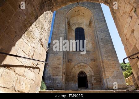 Francia, Dordogne Périgord Nero, Saint Amand de Coly, accredita i più bei villaggi di Francia, chiesa fortificata del XII secolo, il borgo medioevale Foto Stock