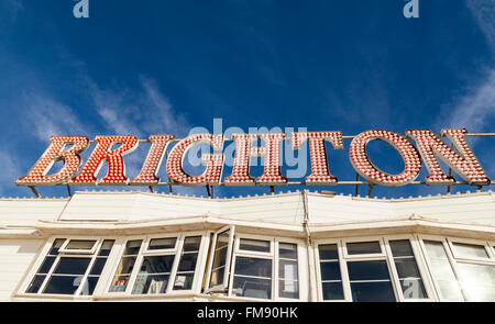 Il Brighton Pier segno, Brighton East Sussex, Inghilterra Foto Stock