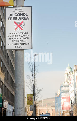 Segnale di alcool vietato Foto Stock