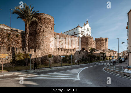 Il palazzo episcopale e la parete di Plasencia, Cáceres provincia, Estremadura, Spagna. Foto Stock