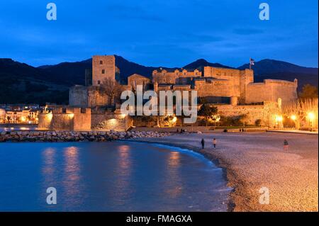 Francia, Pirenei orientali, Collioure, il castello reale datata XIII secolo Foto Stock