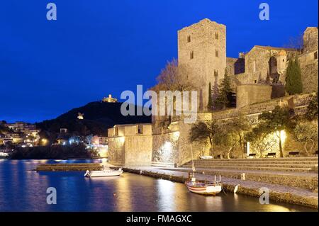 Francia, Pirenei orientali, Collioure, il castello reale datata XIII secolo Foto Stock