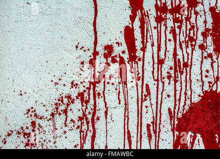 Il sangue sul muro bianco texture Foto Stock