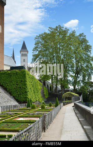 Francese giardino formale del Chateau de Pau Foto Stock