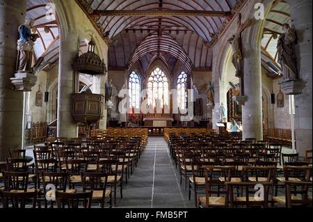 Francia, Finisterre, Pleyben chiesa in legno sculture dipinte su stringer decorano la volta Foto Stock