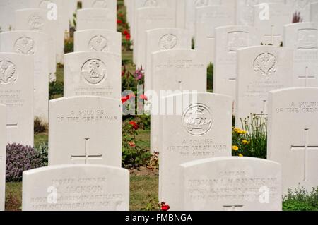 Belgio Fiandre Occidentali, Ypres o Ieper, Hooge cratere cimitero, tombe del Commonwealth Foto Stock