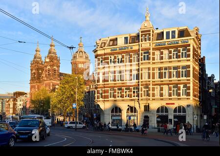 Paesi Bassi Olanda Settentrionale, Amsterdam, la chiesa di San Nicola (St Nicolaas Kerk) Foto Stock