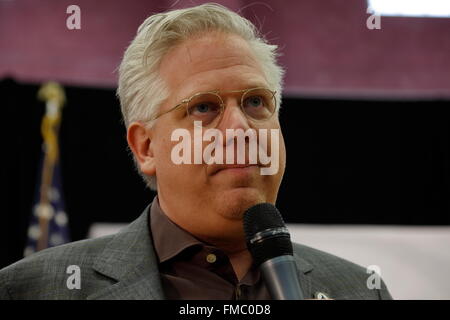 Talk show host Glenn Beck ci introduce il senatore Ted Cruz campagne in Las Vegas prima repubblicano Caucus Nevada Foto Stock