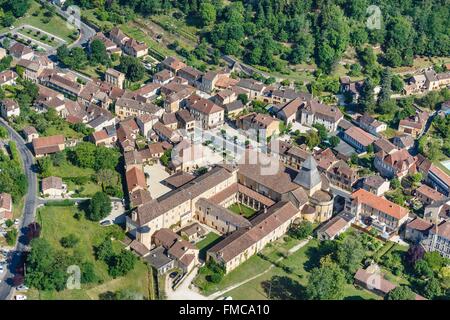 Francia, Dordogne, Le Buisson de Cadouin, Cadouin, il villaggio e la Cattedrale di Notre Dame de la Nativite abbey sul Camino de Santiago, Foto Stock