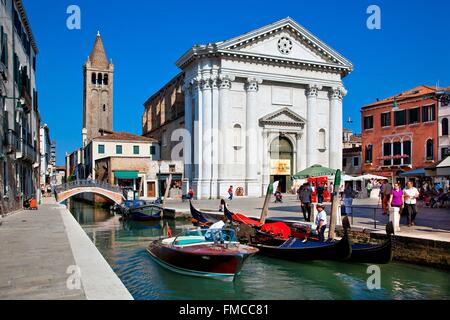 L'Italia, Veneto, Venezia, Canal e chiesa Foto Stock