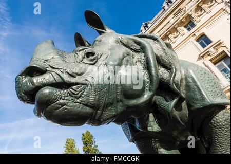 Francia, Parigi, zona elencata come patrimonio mondiale dall' UNESCO, il Museo d' Orsay, esplanade, rinoceronte, scultura da Henri Alfred Foto Stock