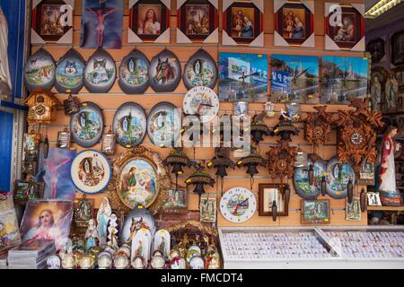 Francia, Hautes Pirenei, Lourdes, distretto del santuario, shop Foto Stock