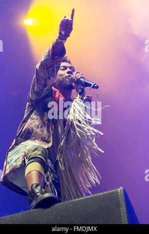 Okeechobee, Florida, Stati Uniti d'America. Mar 5, 2016. Il cantante MIGUEL si esibisce dal vivo a Okeechobee Music Festival di Okeechobee, Florida © Daniel DeSlover/ZUMA filo/Alamy Live News Foto Stock