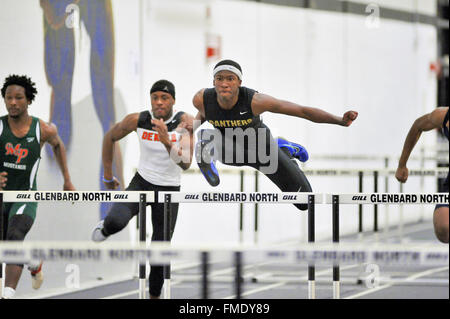 Stati Uniti d'America, Nazioni, Stati, America, American, team high school, prep, indoor, campo case, concorrenti, atleta, atleti, conflitto. Foto Stock