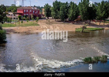 Fiume Duero in Tordesillas Valladolid Castiglia e Leon Spagna Foto Stock