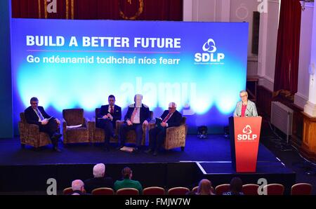 Derry. Xii Mar, 2016. Derry, Irlanda del Nord, Regno Unito, 12 Mar, 2016. SDLP MP Margaret Ritchie parla al partito SDLP conferenza in Derry © Mark inverno/Alamy Live News Credito: Mark inverno/Alamy Live News Foto Stock