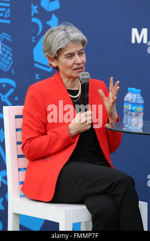 (160312) -- Dubai, 12 marzo 2016 (Xinhua) -- Irina Bokova, direttore generale dell'Organizzazione delle Nazioni Unite per l'Educazione, la scienza e la Cultura (UNESCO), assiste l'istruzione globale e competenze Forum (GESF) 2016 a Dubai negli Emirati Arabi Uniti il 12 marzo 2016. La distruzione dei siriani e iracheni siti del patrimonio da uno stato islamico (SI) gruppo hanno ricevuto una chiamata di sveglia per nazioni in quanto danno la mancanza di istruzione può causare alla comunità globale, senior UNESCO offcial detto sabato. (Xinhua/Li Zhen) Foto Stock