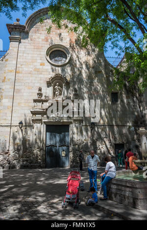 La Chiesa cattolica di San Filippo Neri su San Filippo Neri piazza nel Quartiere Gotico, Ciutat Vella, Barcelona, Spagna Foto Stock