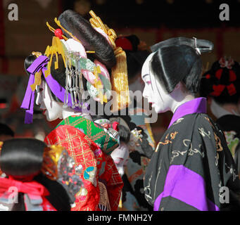 Il Giappone; Kyoto; il santuario Yasaka, Setsubun Festival, persone, abito tradizionale, Foto Stock