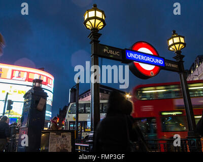 La metropolitana di Piccadilly Station Foto Stock