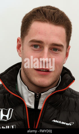 Belga di Formula Uno testdriver Stoffel Vandoorne della McLaren Honda visto durante una sessione di allenamento per il prossimo campionato di Formula Uno stagione sul circuito de Barcelona - Catalunya a Barcellona, Spagna, 24 febbraio 2016. Foto: Jens Buettner/dpa Foto Stock