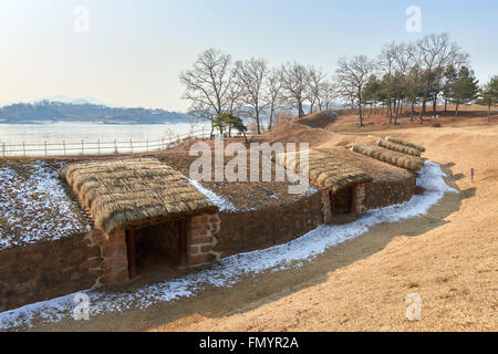 Deokpojin, che era un accampamento militare per Sondolmok di Joseon. Ci sono casemates contro la marina francese e U.S NAVY circa 150 sì Foto Stock