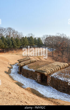 Deokpojin, che era un accampamento militare per Sondolmok di Joseon. Ci sono casemates contro la marina francese e U.S NAVY circa 150 sì Foto Stock