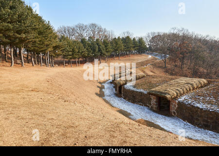 Deokpojin, che era un accampamento militare per Sondolmok di Joseon. Ci sono casemates contro la marina francese e U.S NAVY circa 150 sì Foto Stock