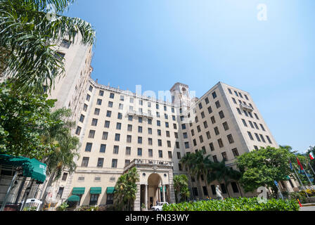 Il Nacional de Cuba Hotel in Havana Cuba. Una volta che una folla di ritrovo famoso hotel serve ora ricchi turisti e dignitari. Foto Stock