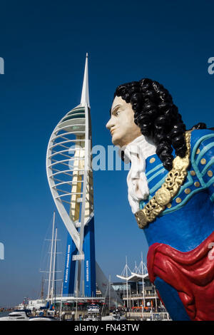Emirati Spinnaker Tower al Gunwharf Quays in Portsmouth Foto Stock