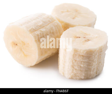 Fette di banana isolato su uno sfondo bianco. Foto Stock