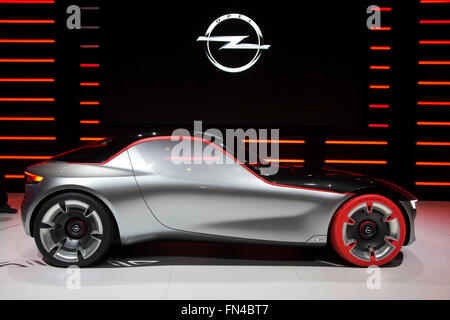 Opel GT Concept auto sportiva della ruota in corrispondenza del Salone di Ginevra 2016 Foto Stock