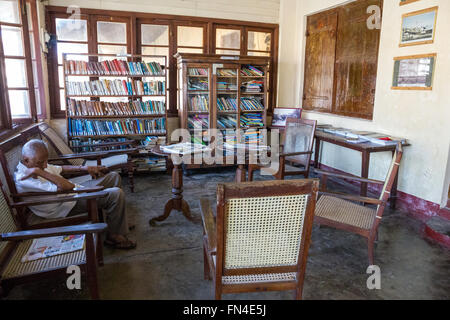 Creazione di librerie nella storica città di Galle, Sri Lanka Foto Stock