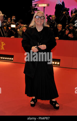 La 66internazionale annuale Festival del Cinema di Berlino (Berlinale) - Gala di apertura & Ave, Caesar! - Premiere alla Berlinale Palace in Potsdamer Platz - tappeto rosso arrivi con: Brigette Lacombe dress Prada Dove: Berlino, Germania Quando: 11 Feb 2016 Credito: Foto Stock