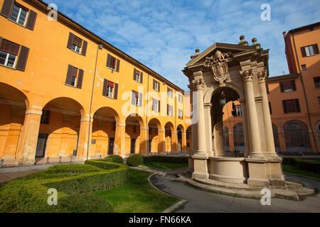 Il cortile di Palazzo d'Accursio. Bologna, Emilia Romagna, Italia. Foto Stock