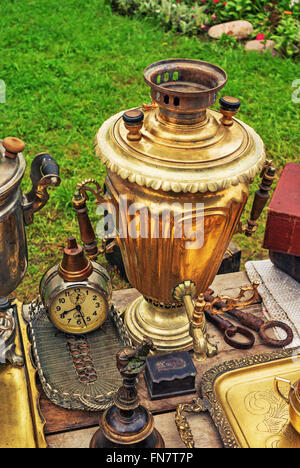 Il mercato di oggetti antichi e arti in un quartiere storico di Zadviniye.festival di arti "Slavianski bazaar a Vitebsk - 2009". Foto Stock