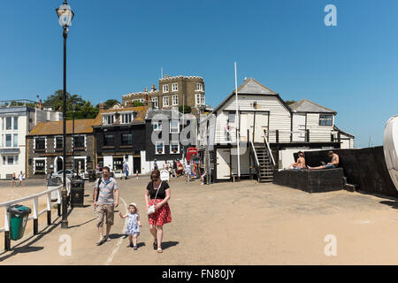 Bleak House e la vecchia stazione di salvataggio, Broadstairs, Kent, Regno Unito Foto Stock