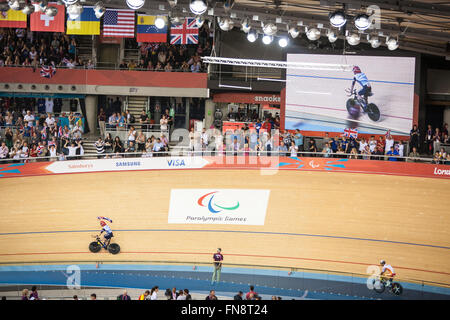 British atleta,Welsh Mark Colbourne vince la medaglia d oro e il record del mondo in C1 3km inseguimento. Paralimpiadi,Londra,2012,l'Inghilterra,UK. Foto Stock