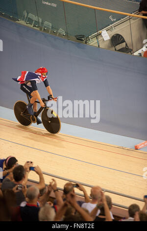 British atleta,Welsh Mark Colbourne vince la medaglia d oro e il record del mondo in C1 3km inseguimento. Paralimpiadi,Londra,2012,l'Inghilterra,UK. Foto Stock