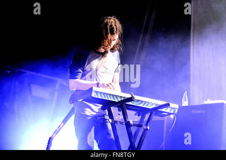 BENICASSIM, Spagna - 18 Luglio: lettore di tastiera di Tame Impala (BAND) suona al Festival di FIB. Foto Stock