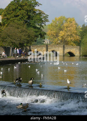 Ponte di Bakewell Derbyshire Peak District Foto Stock