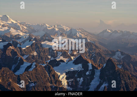 Vista da Huayna Potosi sulla Cordillera Real, sunrise, Bolivia Foto Stock