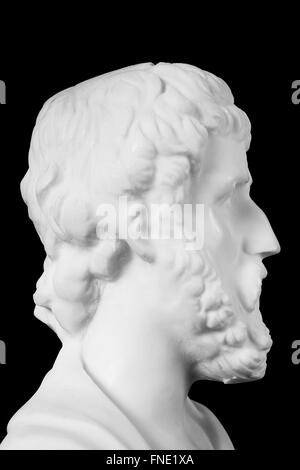 Sophocles (496 A.C. - 406 a.C.) era un antico tragedians greco di epoca classica. Marmo bianco busto di lui Foto Stock