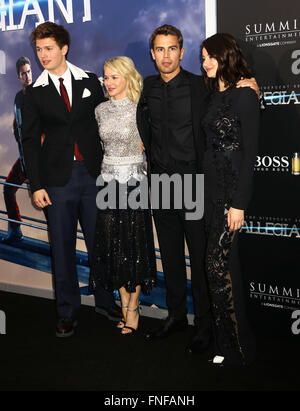 New York, Stati Uniti d'America. Xiv Mar, 2016. Attori ANSEL ELGORT, Naomi Watts, THEO JAMES e SHAILENE WOODLEY frequentare la prima mondiale di "serie divergenti: Allegiant" tenutasi presso il AMC Loews Lincoln Square Theatre. Credito: Nancy Kaszerman/ZUMA filo/Alamy Live News Foto Stock