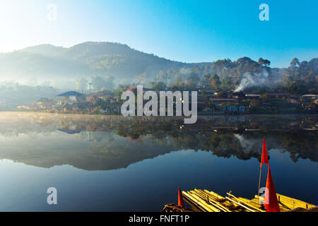 Divieto Rak Thai (il Thai-amoroso village) Foto Stock