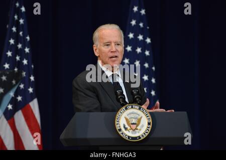 Washington DC, Stati Uniti d'America. Il 14 marzo 2016. U.S Vice presidente Joe Biden offre commento al 2016 capo della Conferenza le missioni di Marzo 14, 2016 a Washington D.C. Foto Stock